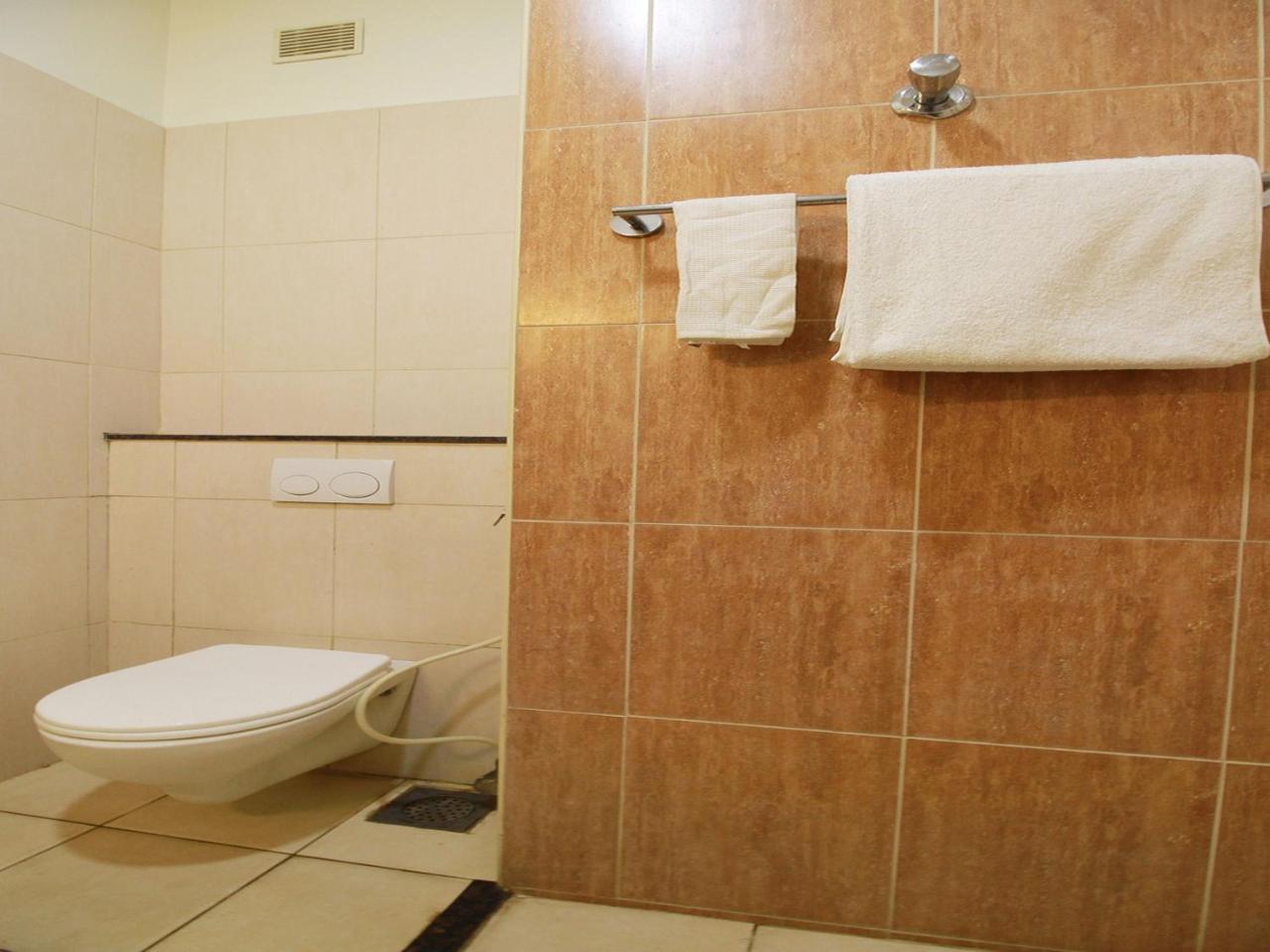 Отель Oyo 3547 Raj Guru Residency Ченнаи Экстерьер фото