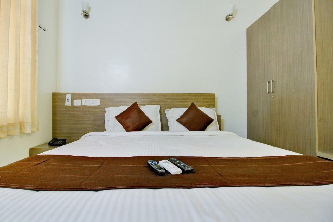 Отель Oyo 3547 Raj Guru Residency Ченнаи Экстерьер фото