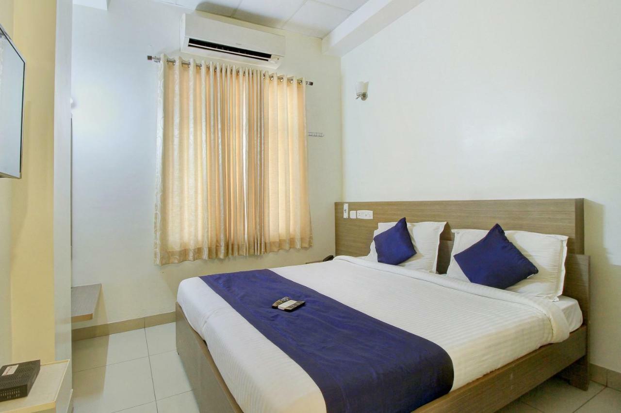 Отель Oyo 3547 Raj Guru Residency Ченнаи Экстерьер фото
